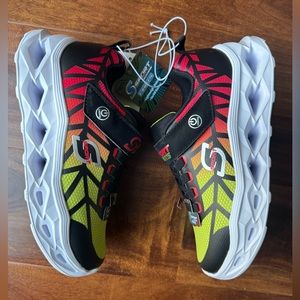 Boys Light-up Skechers Shoes size 3
